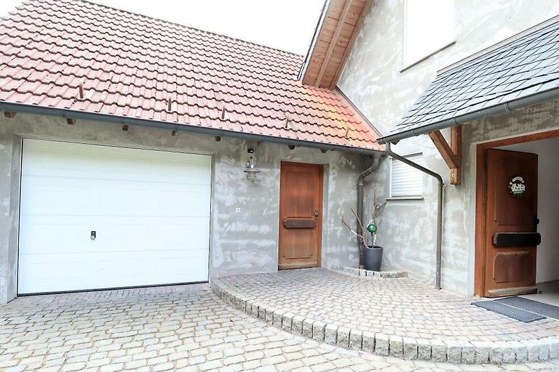 Ferienhaus Flechtdorfer Waldblick - Deine Ferien - Garage