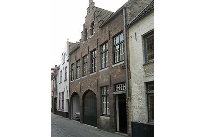 HUYZE LANCHALS in hartje van Brugge