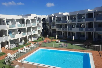 Sunset Suite in Corralejo Sun, großer Pool mit Sonnenliegen, ruhig, zentral, sicher.