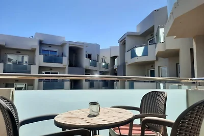 Sunset Suite in Corralejo Sun, großer Pool mit Sonnenliegen, ruhig, zentral, sicher.