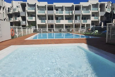 Sunset Suite in Corralejo Sun, großer Pool mit Sonnenliegen, ruhig, zentral, sicher.