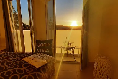 Sunset Suite in Corralejo Sun, großer Pool mit Sonnenliegen, ruhig, zentral, sicher.