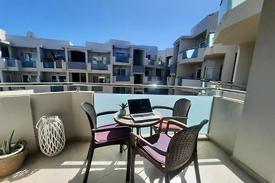 Sunset Suite in Corralejo Sun, großer Pool mit Sonnenliegen, ruhig, zentral, sicher.