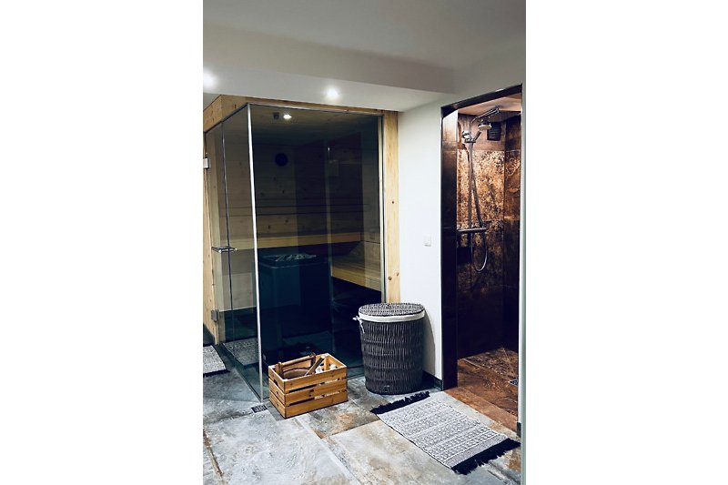 Klaafs-Sauna mit Dusche