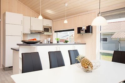 Resort 2 Beach House B 2