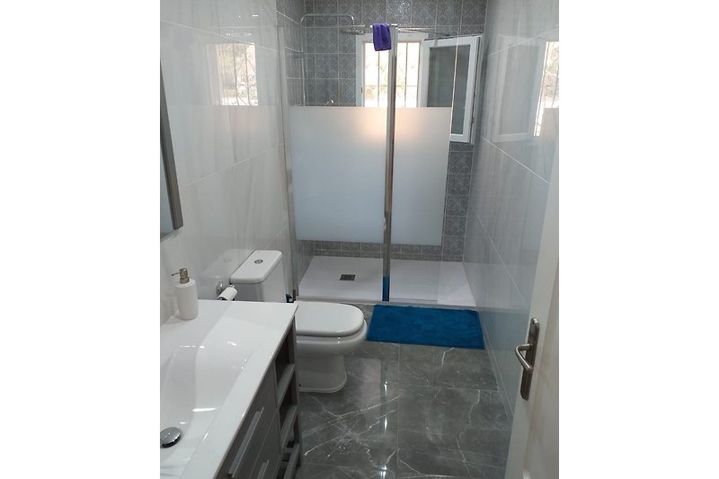 Shower room - ground floor