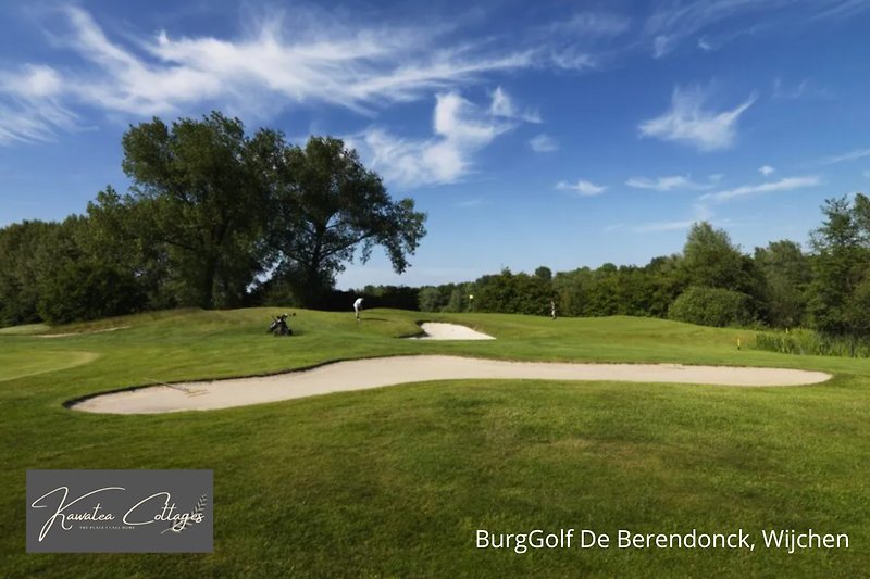 De Berendonck Wijchen Golf Club is just a 10-minute drive from Kawatea cottages
