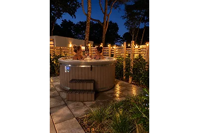 De Strandhoed - Boshuys met hottub