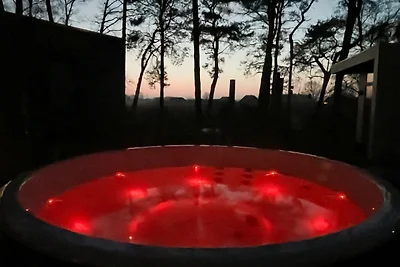 De Strandhoed - Boshuys met hottub