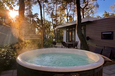 De Strandhoed - Boshuys met hottub
