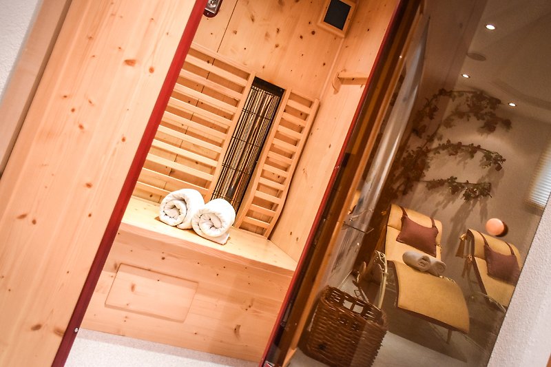 Sauna mit Infrarotkabine