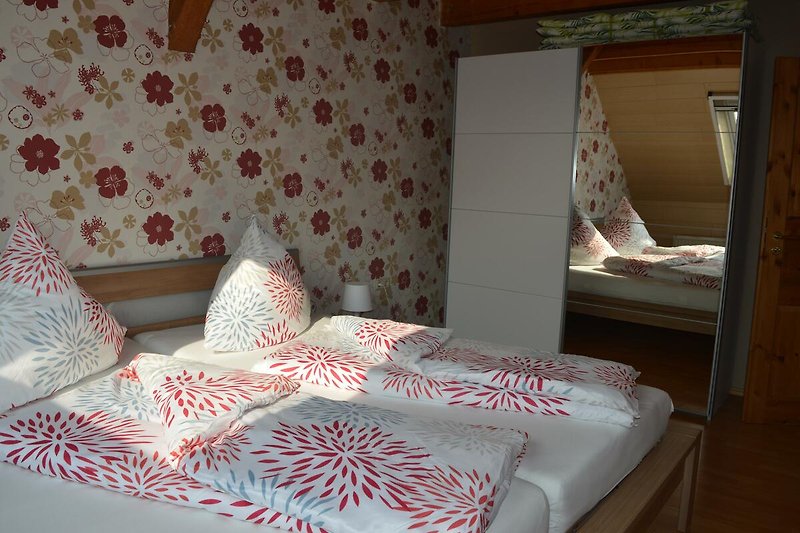 Schlafzimmer - Doppelbett