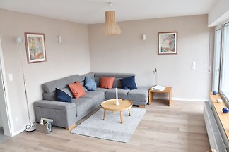 Een heel mooi huis met een grote tuin.