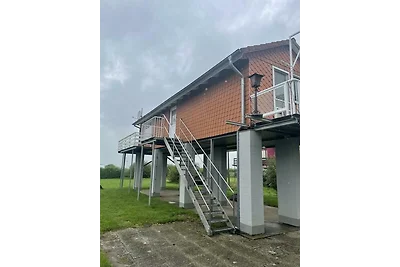 Das kleine rote Hochhaus