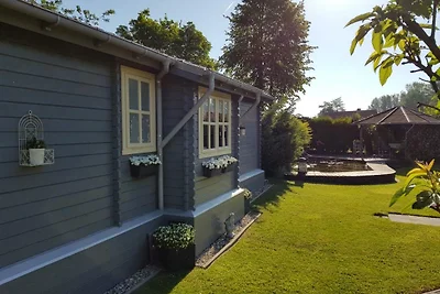 Haus am Teich