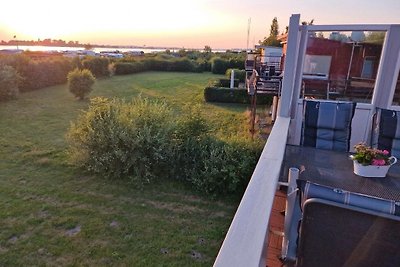 Das kleine rote Hochhaus