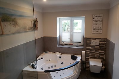 Ferienhaus unter der Kastanie Whirpool und...