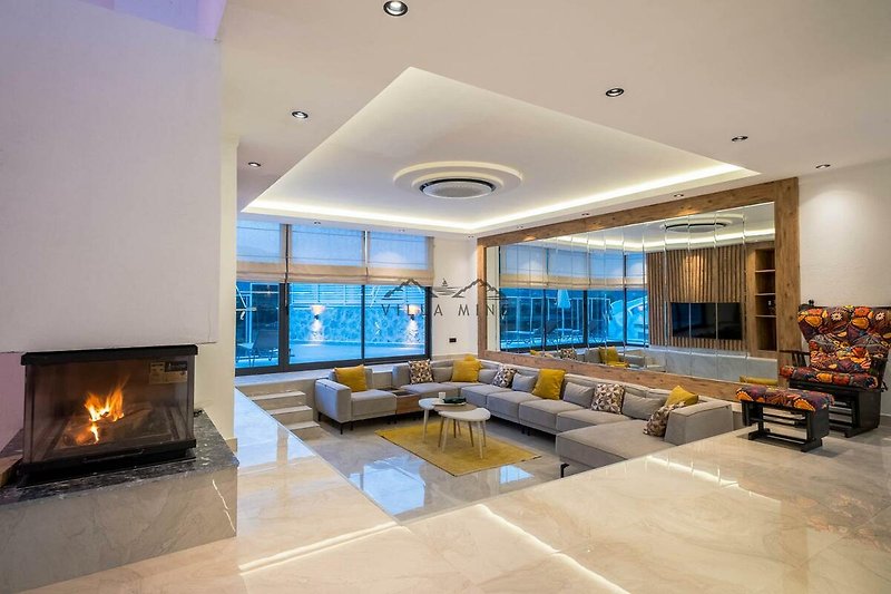 Modernes Wohnzimmer mit stilvollem Design und eleganten Möbeln. Ideal zum Entspannen!