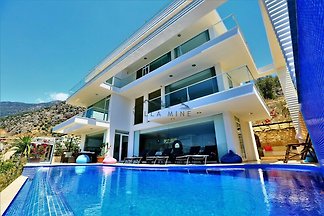 Wunderschöne Villa in Kalkan 500 Meter zum Meer