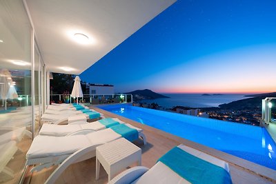 Villa with magnificent view