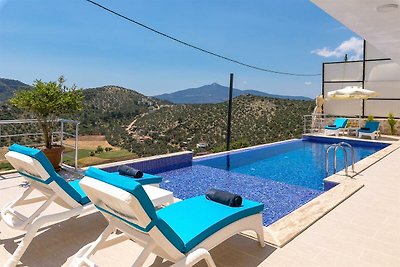 Villa mit traumhaufer Landschaft in Kalkan