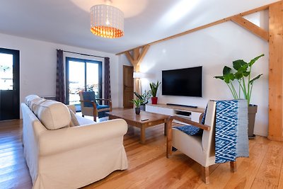 Holzhaus mit beheiztem Pool