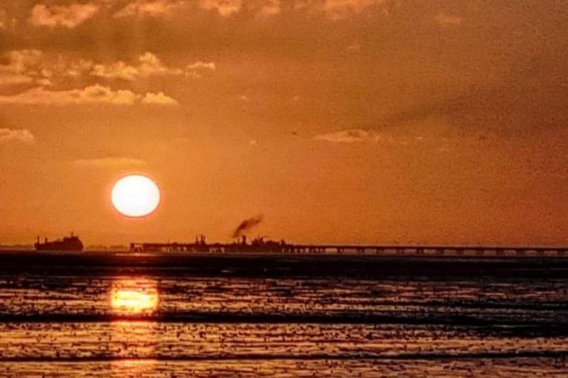 Sonnenaufgang am Hafen in Horumersiel