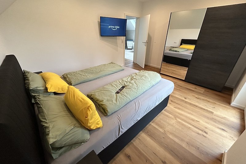 zweites Schlafzimmer mit Smart-TV (Perspektive 3)