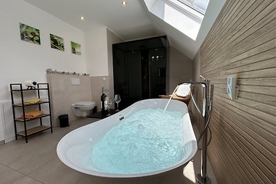 Wellness-Ferienhaus mit Dampfbad & Sauna in der Eifel