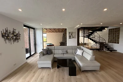 Villa mit Pool, Sauna, Weitblick