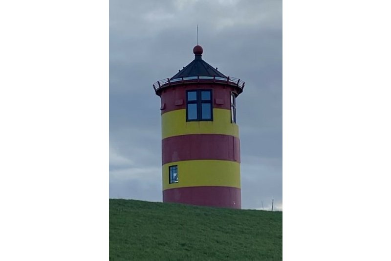Der Pilsumer Leuchtturm ist eines der bekanntesten Wahrzeichen Ostfrieslands