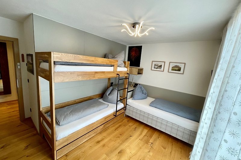 Schlafzimmer 3
