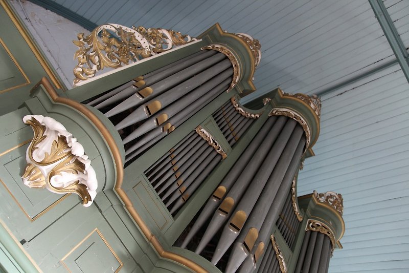 Die alte Orgel ist ein Blickfang.