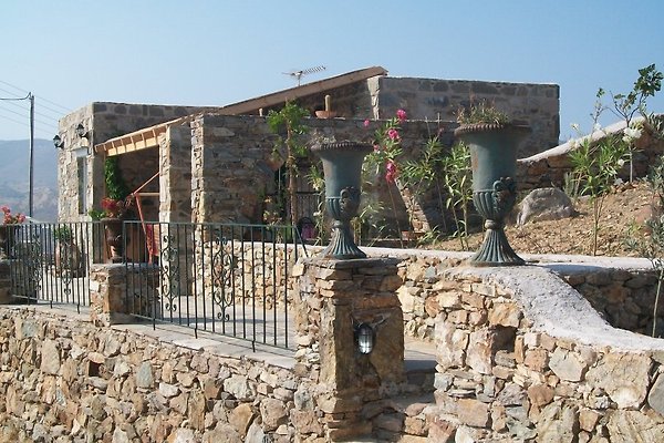 2 Case SPYROS en Serifos - imágen 1 2 Case SPYROS en Serifos - imágen 1