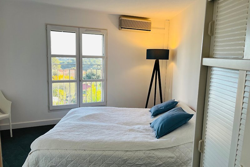 Schlafzimmer 2