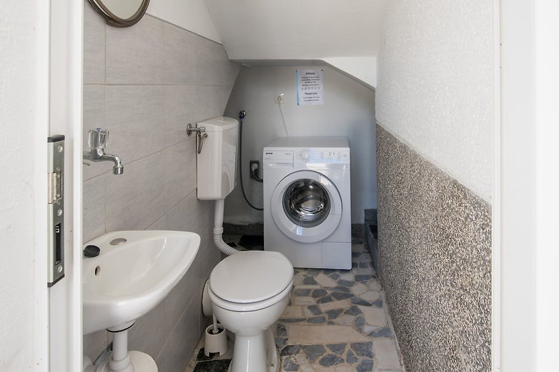 Waschmaschine/Gäste-WC