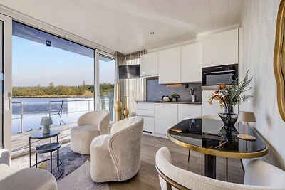 Luxuriöses Hausboot in Lemmer