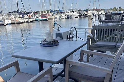 Hausboot am Veerse Meer mit Dachter