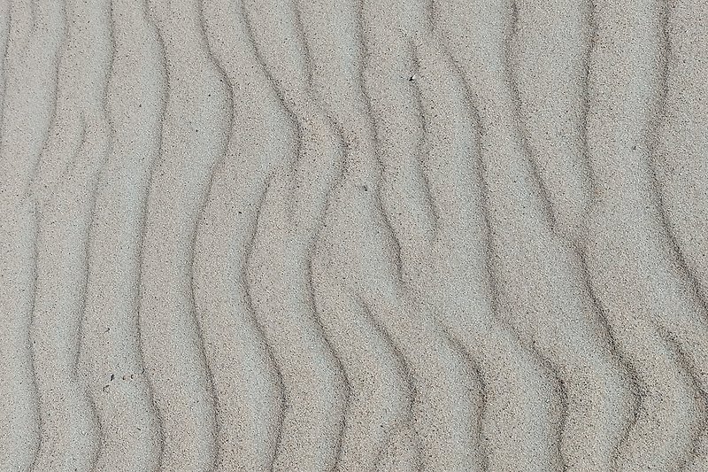 An der Nordsee: Spuren im Sand