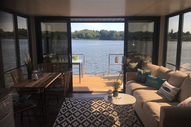 Durchgang zur Terrasse