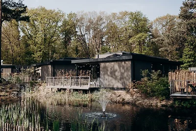 Luxuriöse Wasserlodge (6p)