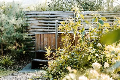 Luxuriöse Wasserlodge + Hot Tub (4p)