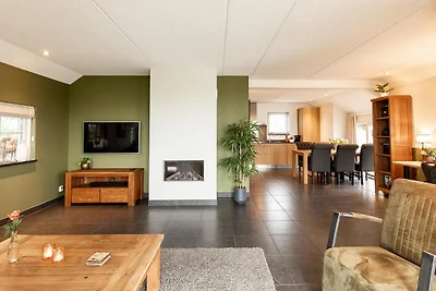 Villa Beukelaer Comfort Plus mit Hot Tub und ...