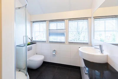 Villa Beukelaer Wellness mit Sauna | 4...