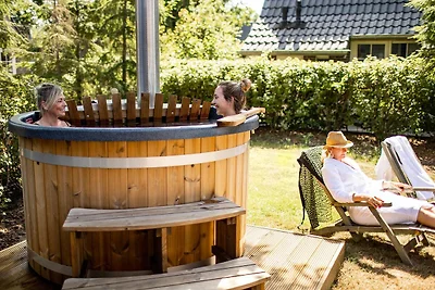 Villa Beukelaer Comfort Plus mit Hot Tub und ...
