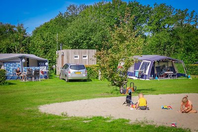 Campingplatz mit eigenem Sanitärgebäude