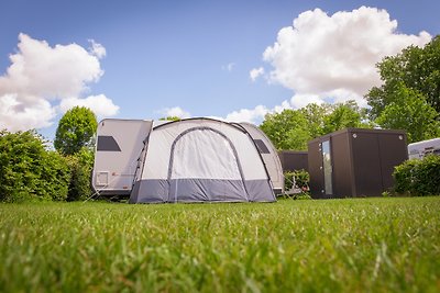 Campingplatz mit eigenem Sanitärgebäude