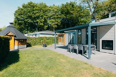 Veluwe-Villa für 6+6 Personen mit Grillhaus