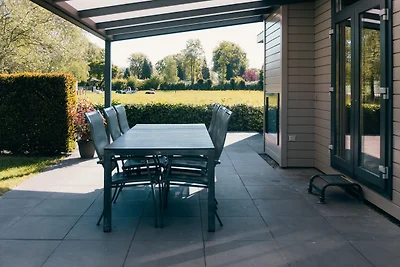 Veluwe-Villa für 6+6 Personen mit Grillhaus