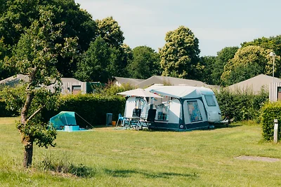 Campingplatz mit eigenem Sanitärgebäude